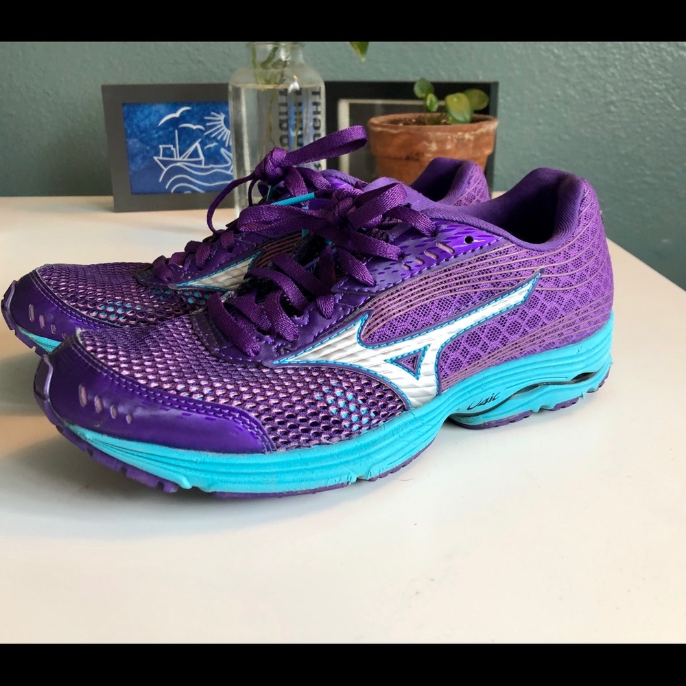 Mizuno Women’s Wave Sayonara 3 Running Shoes